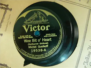 small_victor 19538 a.webp